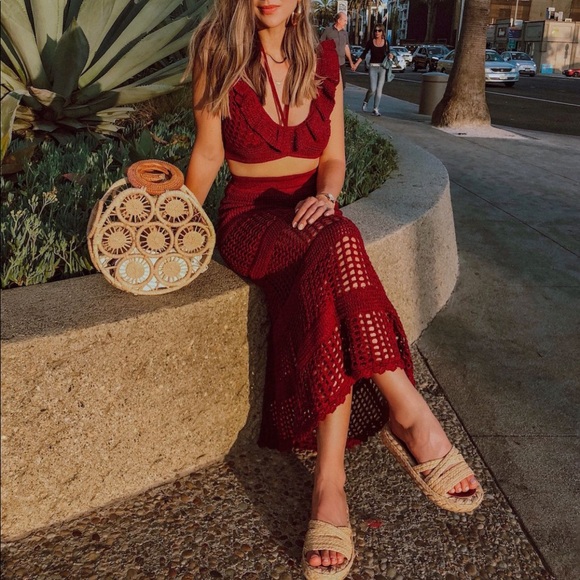 bcbg crochet top